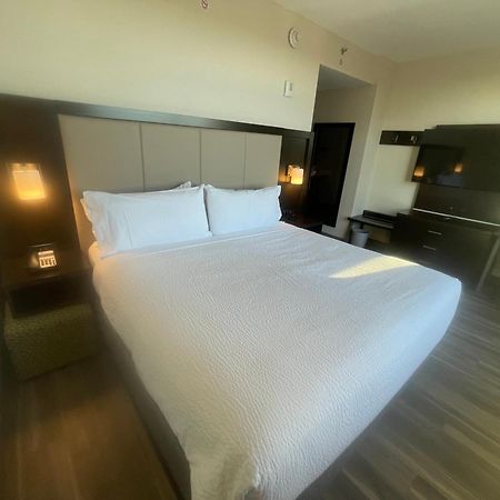 Holiday Inn Express Long Island City E - New York By Ihg Exterior foto