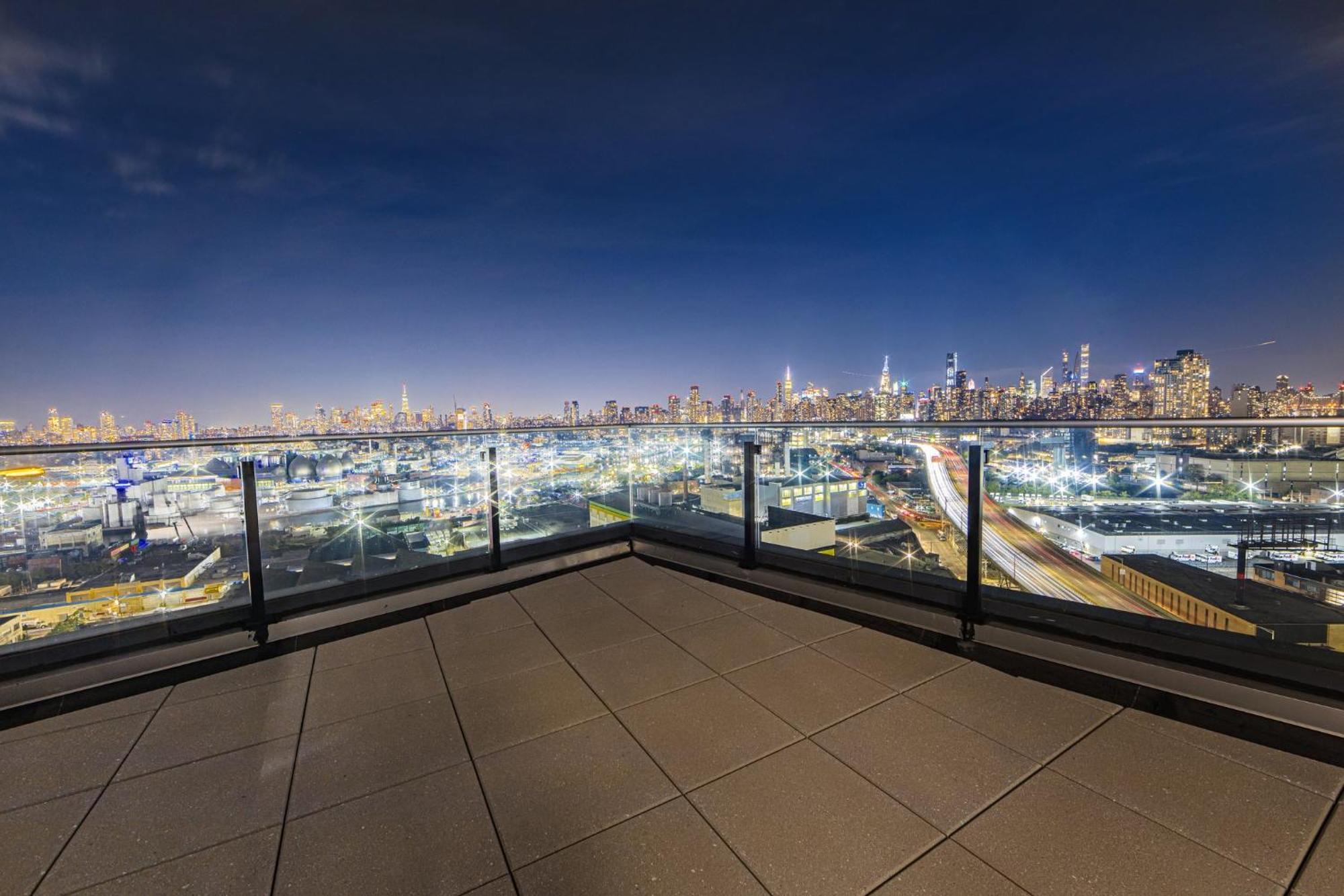 Holiday Inn Express Long Island City E - New York By Ihg Exterior foto