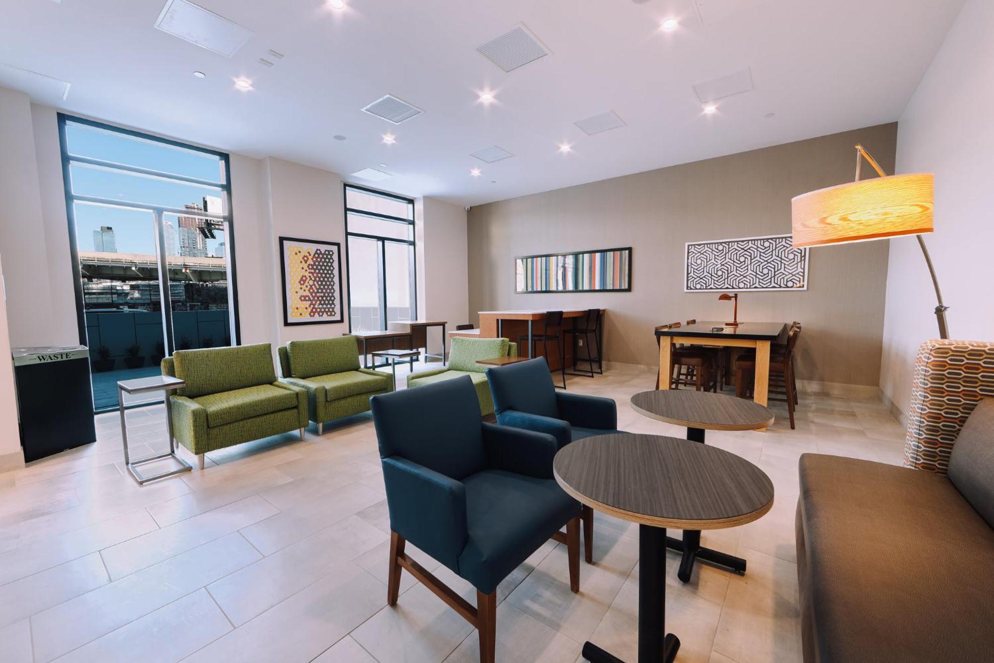 Holiday Inn Express Long Island City E - New York By Ihg Exterior foto