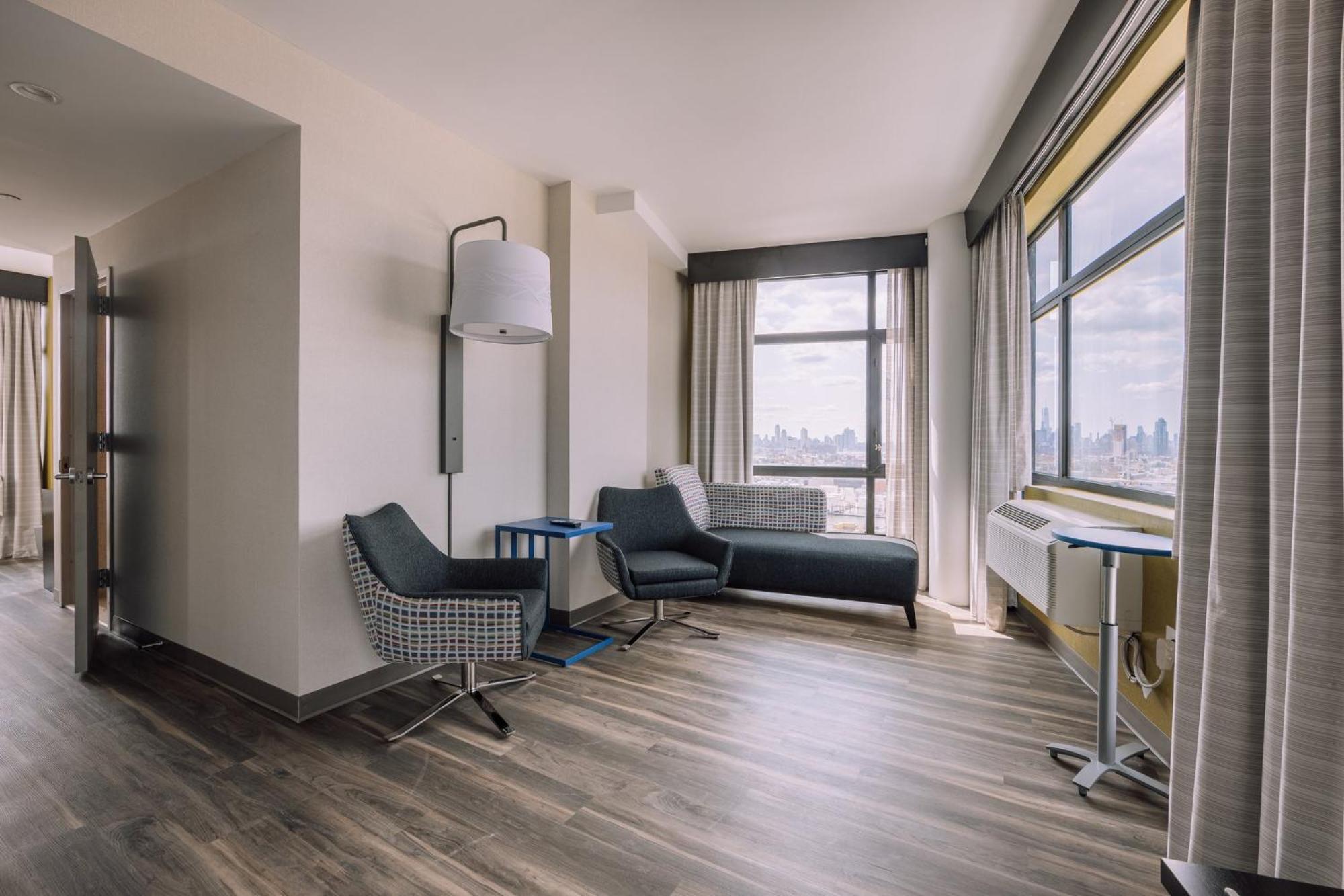Holiday Inn Express Long Island City E - New York By Ihg Exterior foto