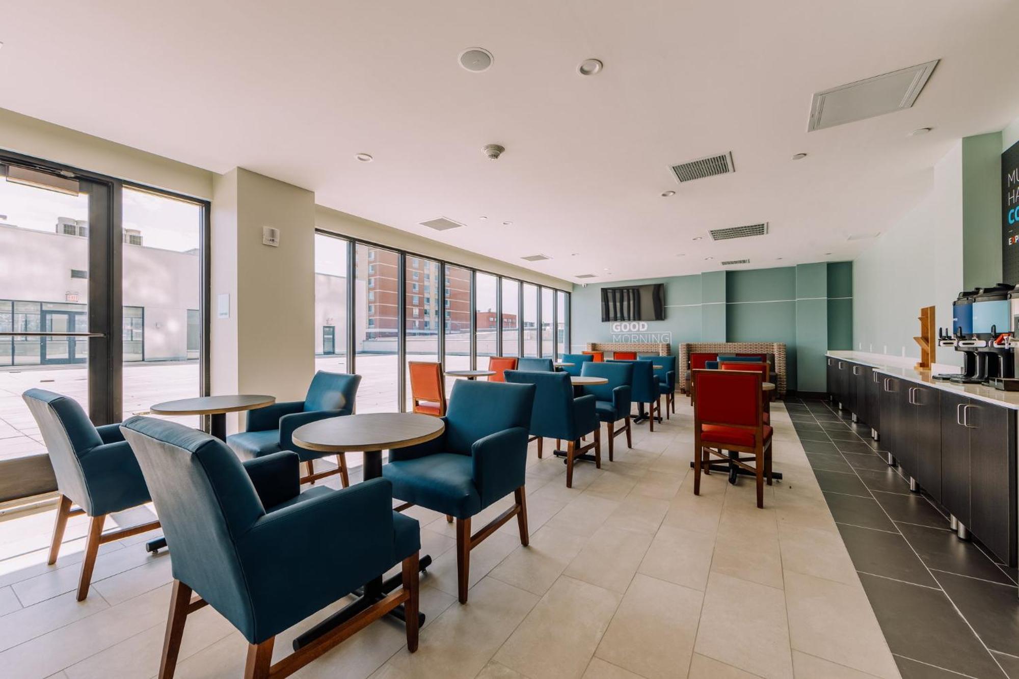 Holiday Inn Express Long Island City E - New York By Ihg Exterior foto
